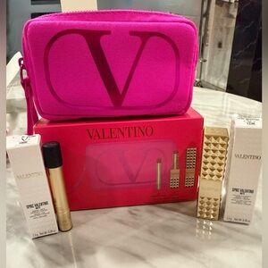 Valentino Lipstick Set in Pink and Gold